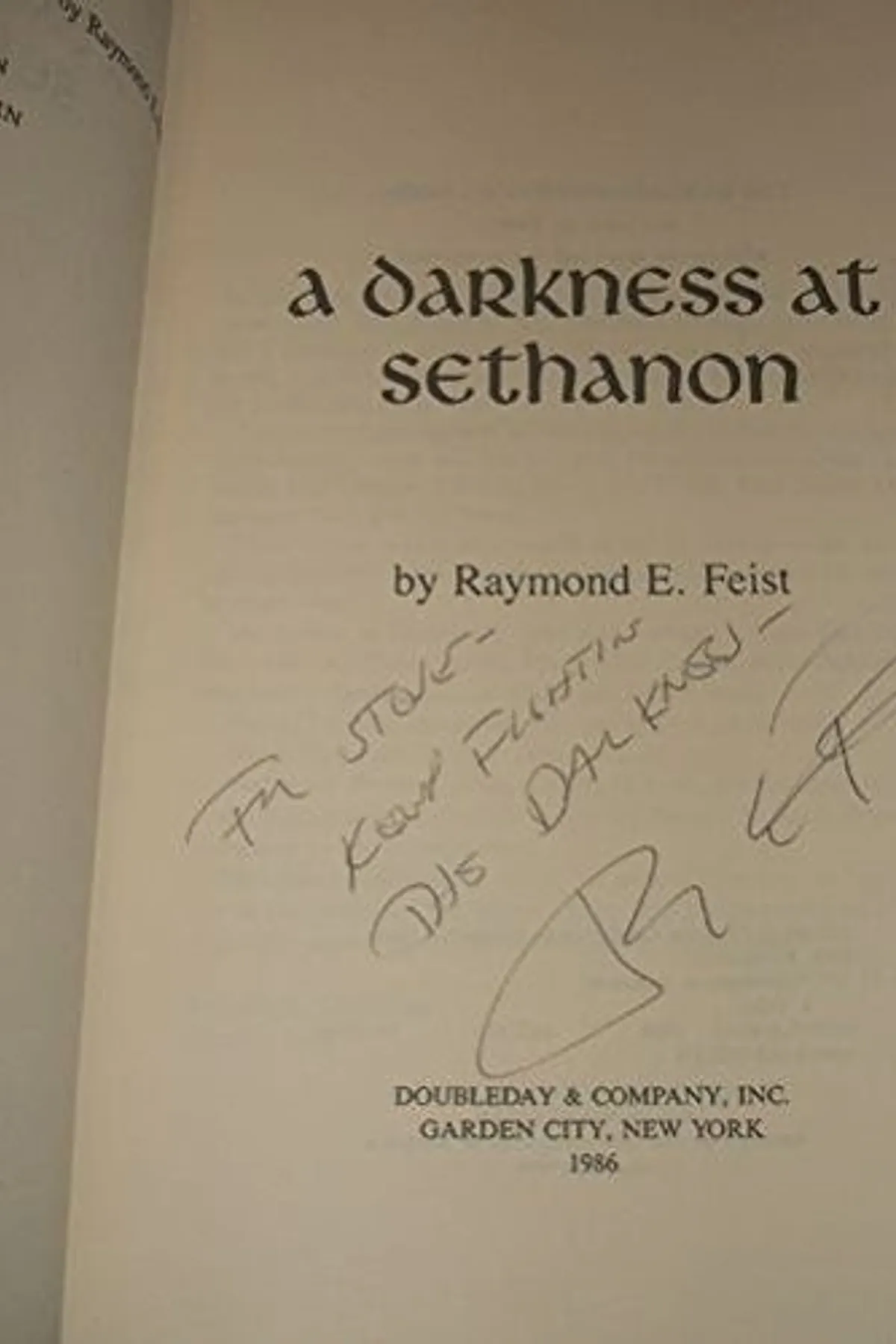 Couverture de « A Darkness at Sethanon »